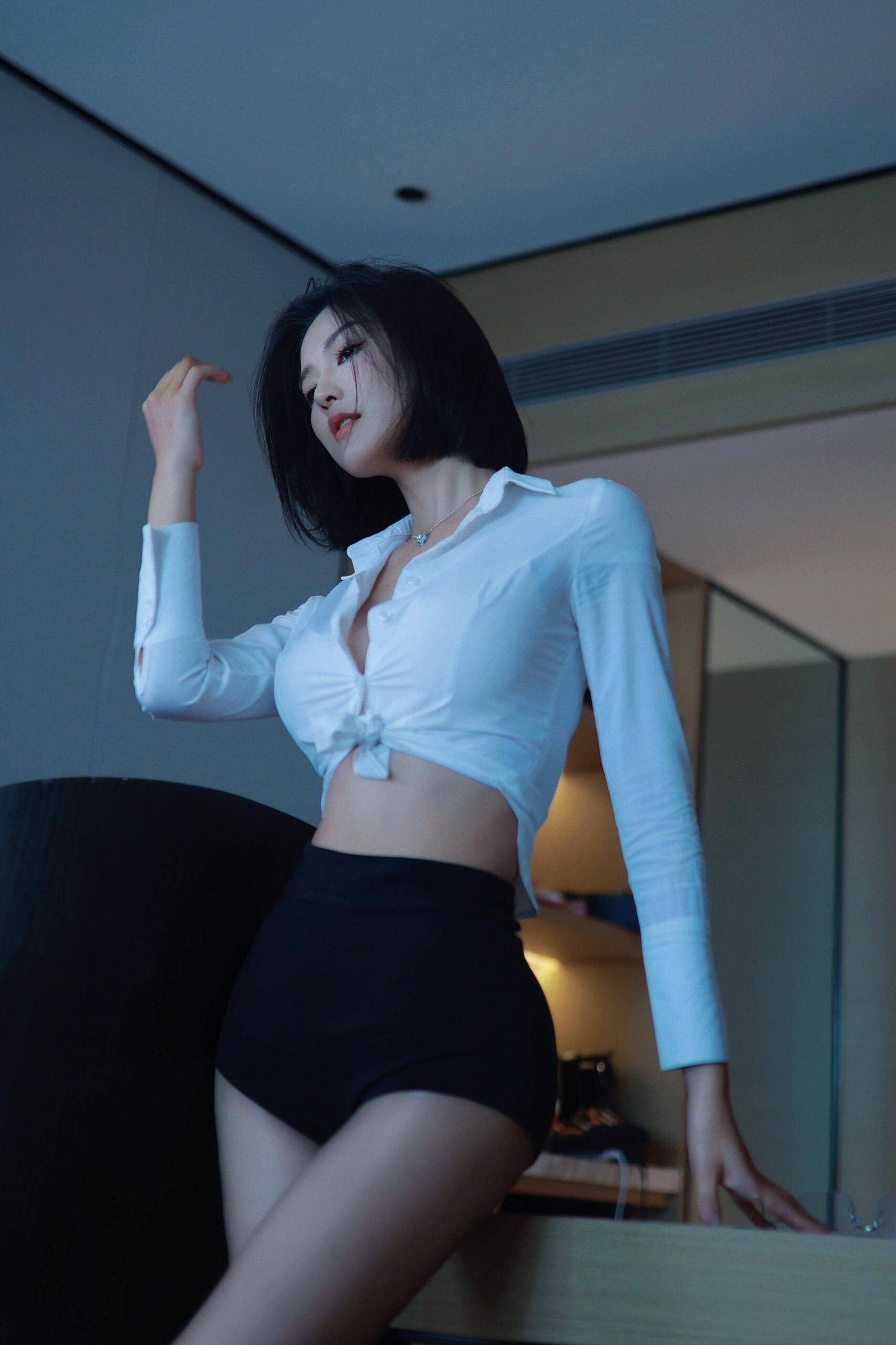 热门视频2：美食探店北京必吃的10家胡同小吃